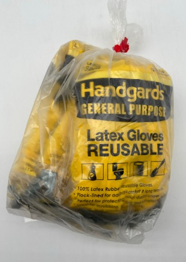 Medium Reusable Rubber Gloves - 12ct